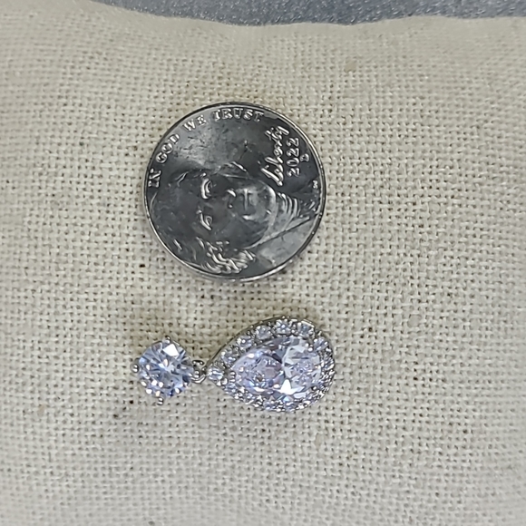 Gorgeous Earrings Pear Shaped Drop Cubic Zirconia Bling Holiday Party Gift NYE - Picture 5 of 6